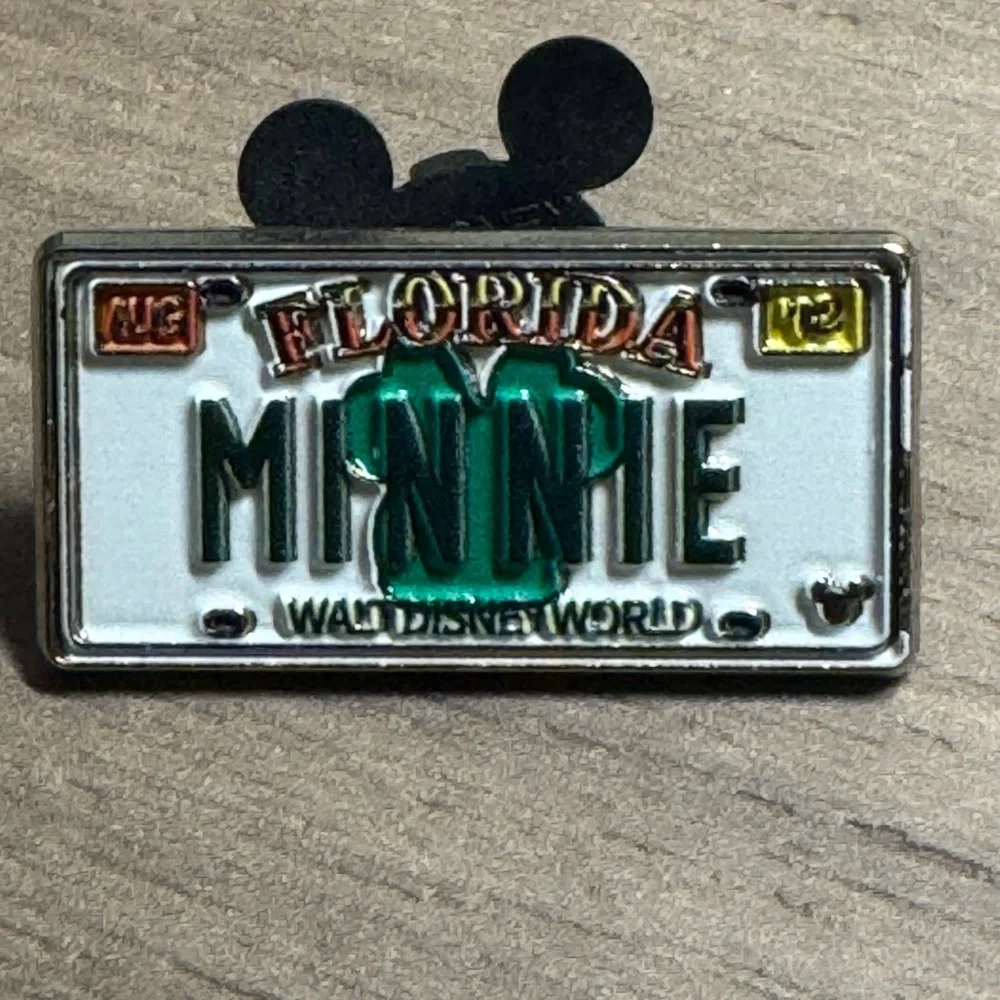 5/$25 Disney MINNIE License Plate Pin